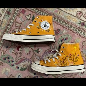EMBROIDERED YELLOW CONVERSE!